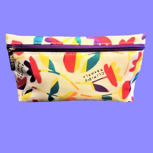 NEW Clinique Blooming Greats 8-piece Set - brand new sealed - Picture 2 of 3